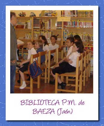 El ilustrador Antonio Santana en la Biblioteca de Baeza