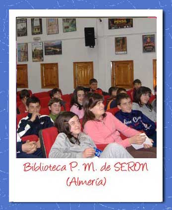 Ilustrador en la Biblioteca de Serón